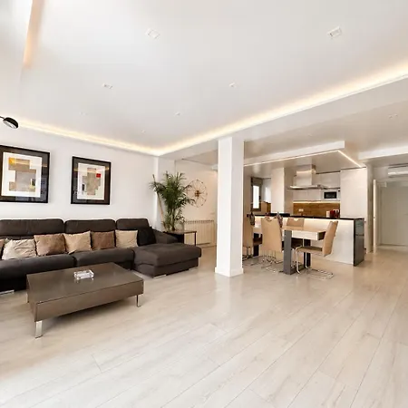 Great Centre Apartman